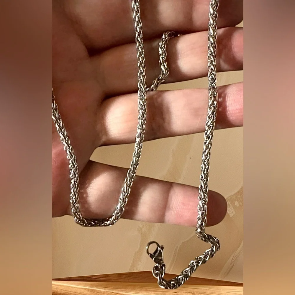 JAREDS NEW SOLID WHEAT  CHAIN 23” necklace stainless New original tags attached